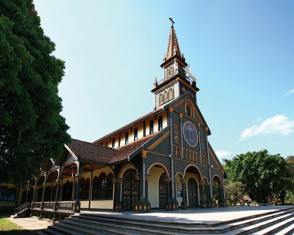 Top các địa điểm du lịch Kon Tum nổi tiếng nhất