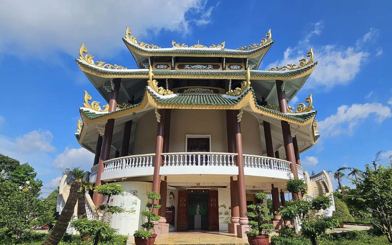 Lăng Nguyễn Đình Chiểu