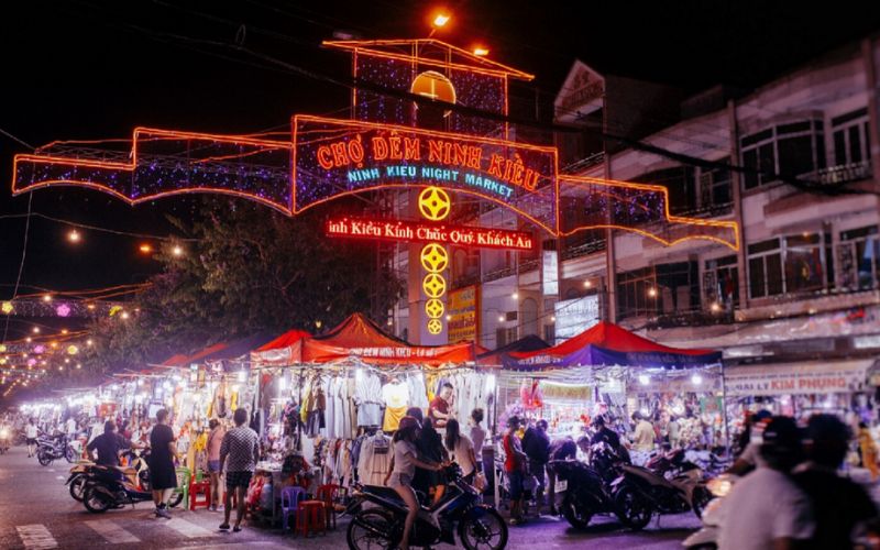 Chợ đêm Cần Thơ