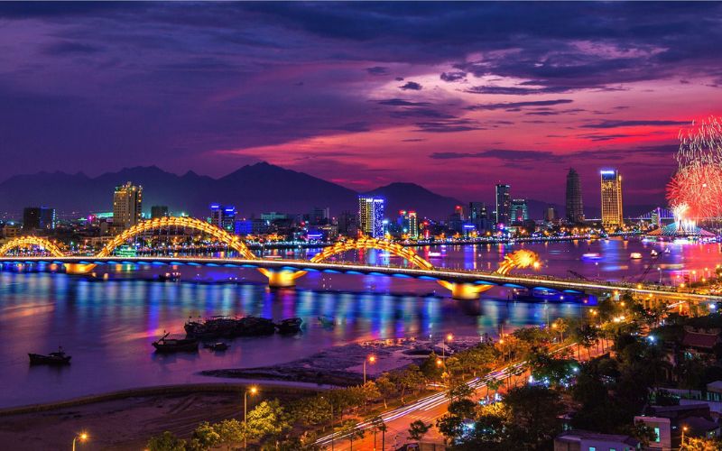 Đà Nẵng là điểm đến trung tâm với nhiều địa danh nổi tiếng