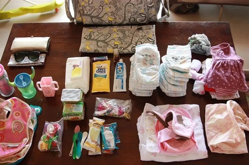 Kinh nghiệm cho bé 3 tuổi đi du lịch đó là nên chuẩn bị hành lý phù hợp