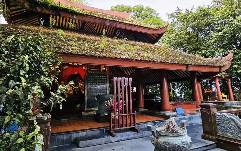 Khu di tích lịch sử Đền Thượng và Đền thờ Bác Hồ