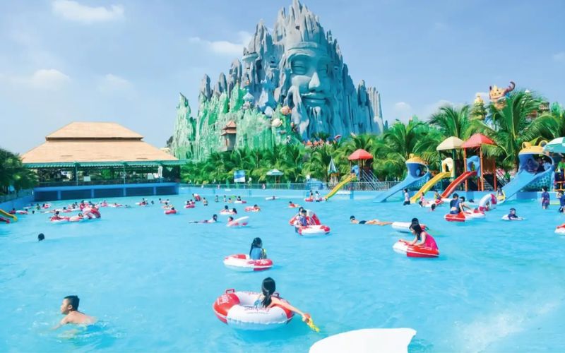 Khu du lịch Ao Vua và Khoang Xanh Suối Tiên