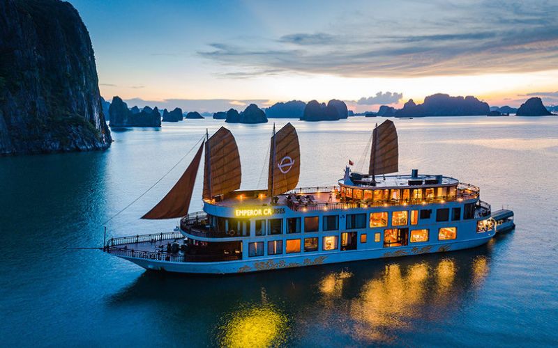 Bạn có thể lựa chọn tour tham quan tại điểm dừng