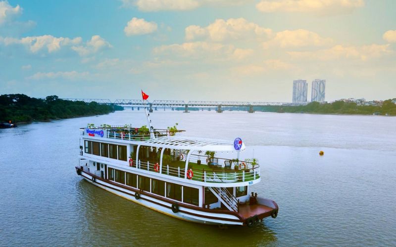 Du khách tuyệt đối tuân theo sự hướng dẫn của thuyền viên trên tàu