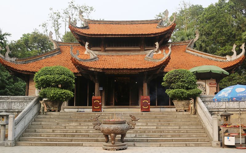 Đền Quốc Mẫu Âu Cơ