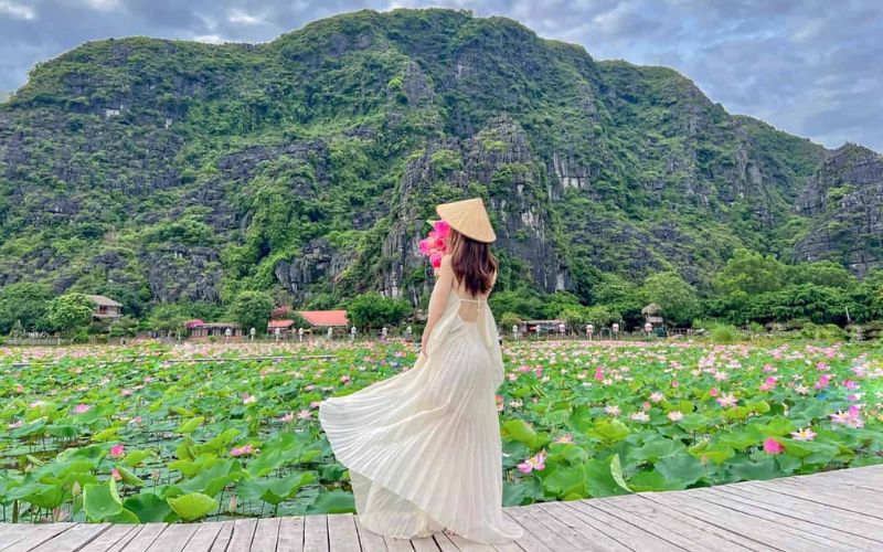 Tuyệt Tình Cốc và Quần thể di sản Tràng An (Ninh Bình)