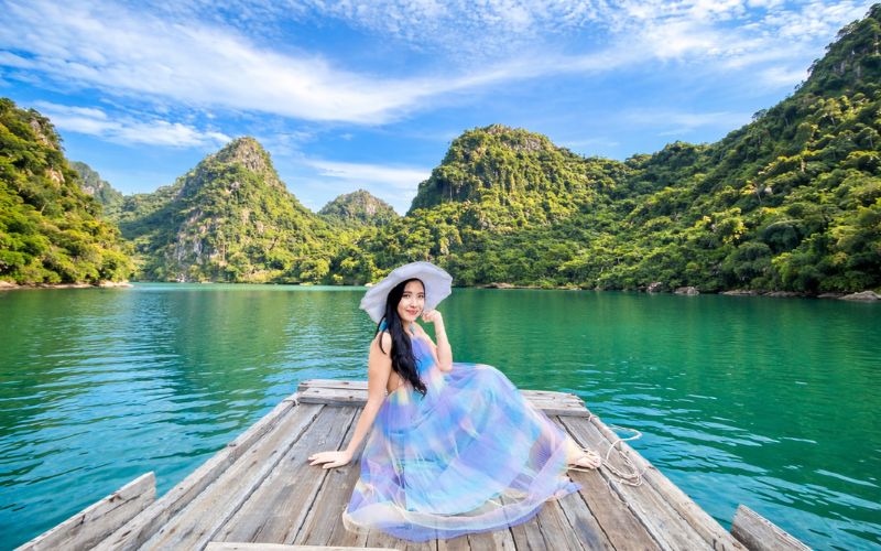 Nên đi du lịch Quảng Ninh vào thời điểm tháng 4 đến tháng 9