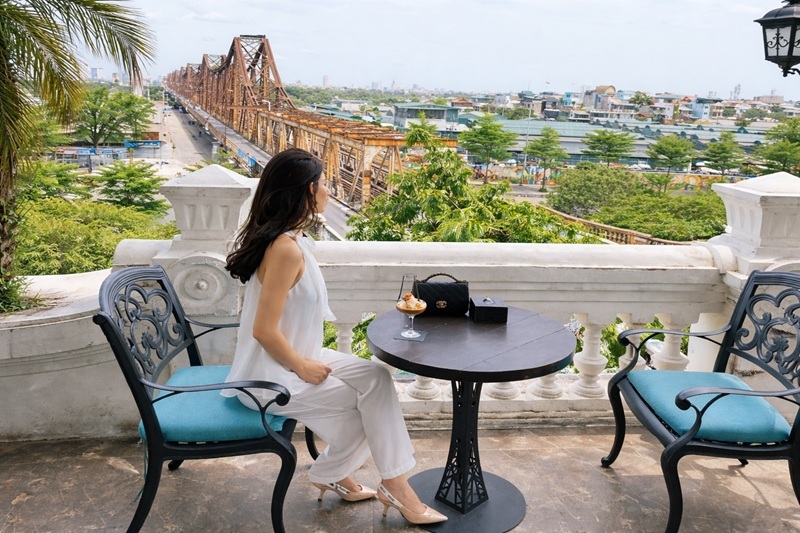 Các quán cafe view hồ và studio nghệ thuật cho tín đồ check-in