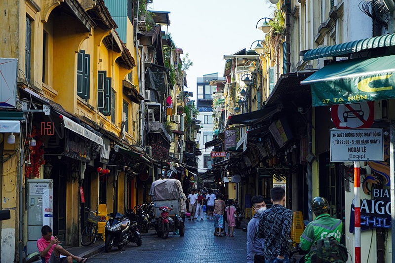 Phố Cổ Hà Nội (36 phố phường) là những địa điểm du lịch nổi tiếng ở Hà Nội