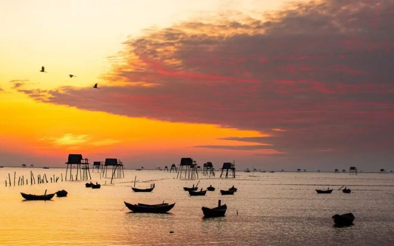 Biển Đồng Châu và Cồn Vành là các địa điểm du lịch biển gần Hà Nội