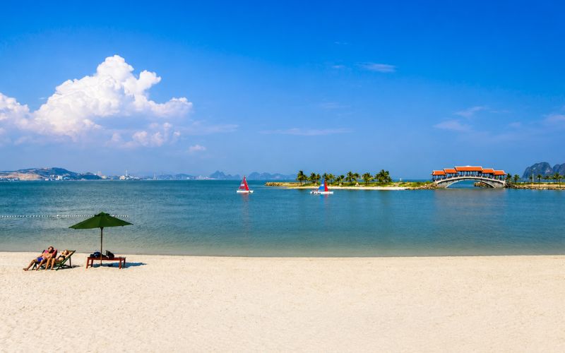 Bãi biển Tuần Châu