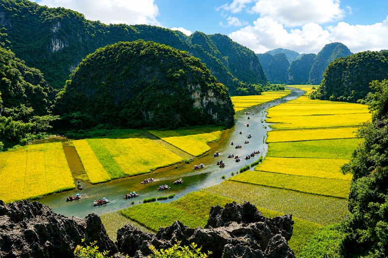 Quần thể danh thắng Tràng An (Ninh Bình)