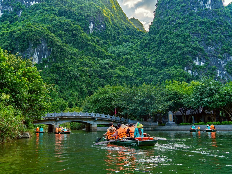 Quần thể danh thắng Tràng An (Ninh Bình)